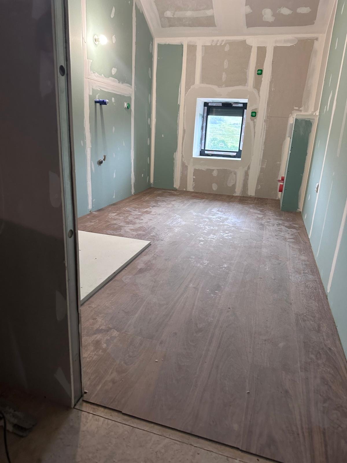 Espace avant création de la salle de bain